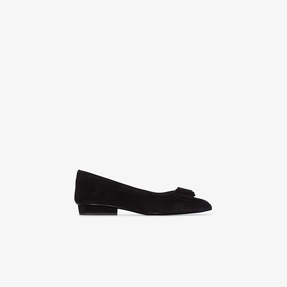 Ferragamo Viva Bow-embellished Suede Point-toe Flats In Schwarz