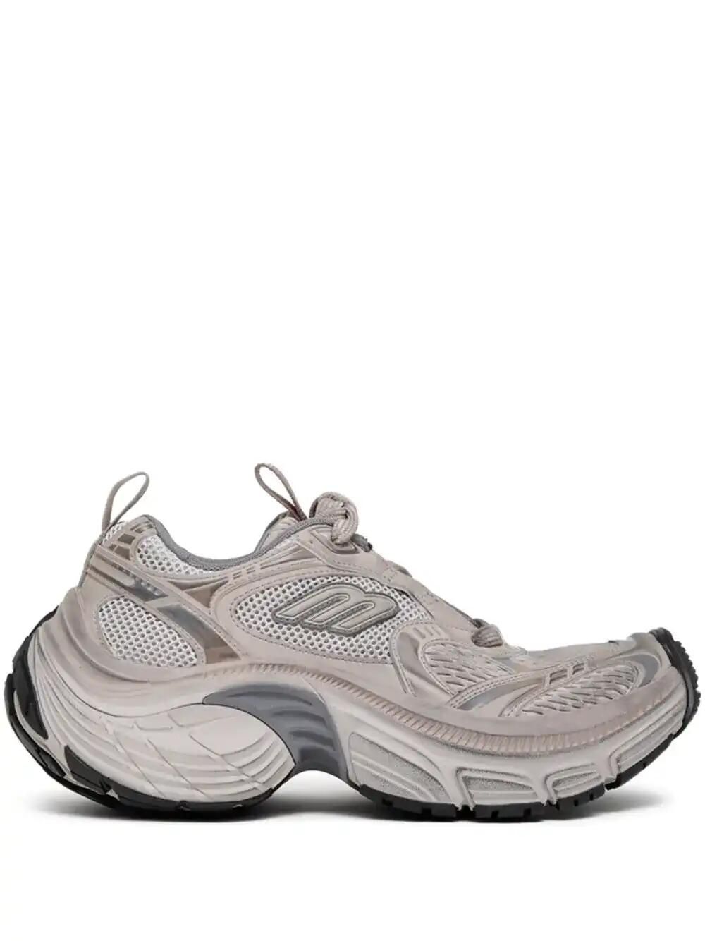 6XL Sneakers
