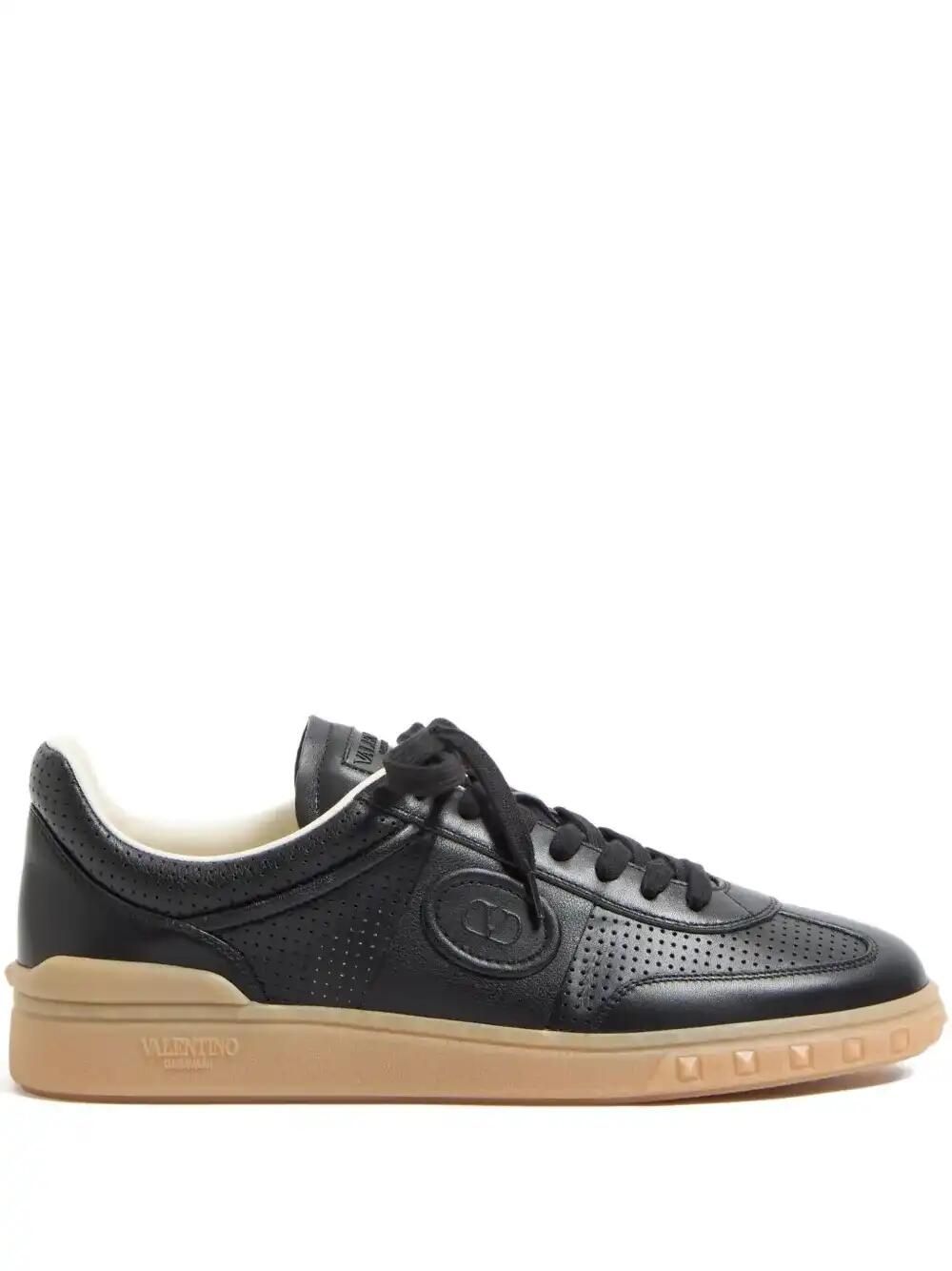 Upvillage Sneakers